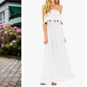 Beautiful white maxi for warm summer nights